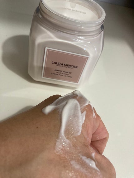 ホイップトボディクリーム アンバーバニラ/ローラ メルシエ/ボディクリームを使ったクチコミ(2枚目)
