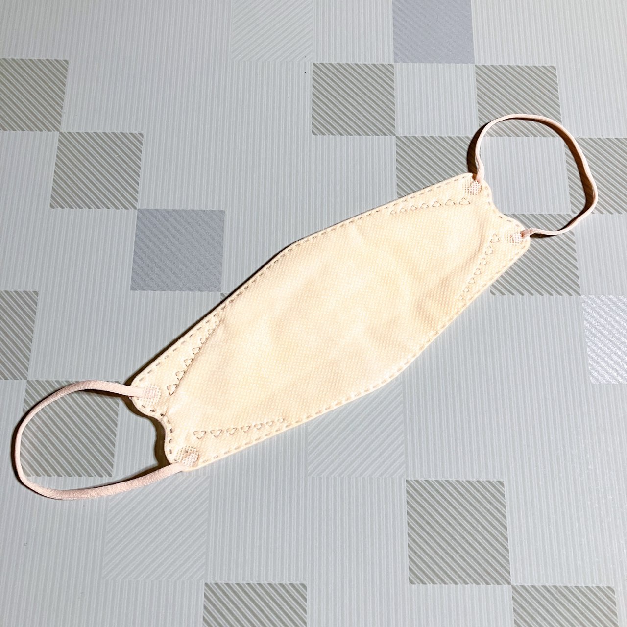 CICIBELLA 血色マスク 立体マスク 20枚入りのクチコミ「CICIBELA シシベラ〈立体マスク〉

花粉の時期に大活躍したクチバシタイプの不織布マスク.....」（2枚目）