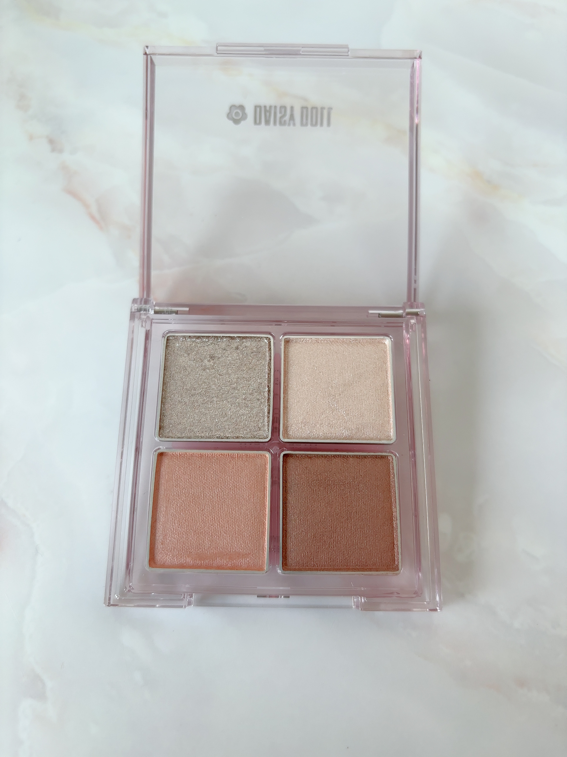 デイジードール アイ ドロー シャドウ/DAISY DOLL by MARY QUANT/アイシャドウパレットを使ったクチコミ（2枚目）