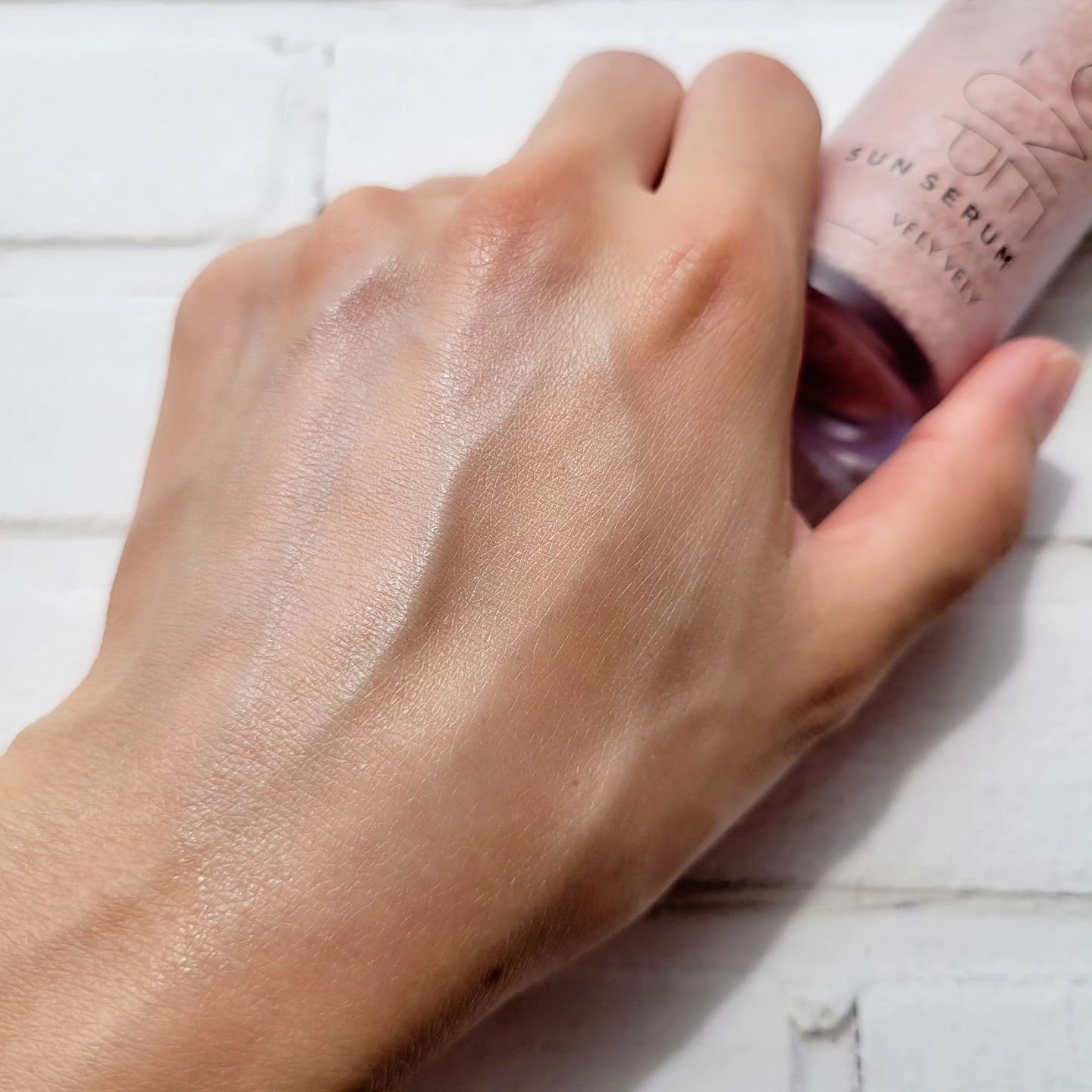 ビタミントーンアップサンセラム/VELY VELY/日焼け止めローションを使ったクチコミ（3枚目）