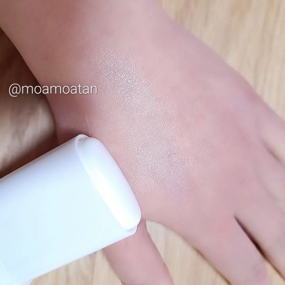 プロディフェンス ライトアップUV スティック/サンカット®/日焼け止めスティックを使ったクチコミ（2枚目）