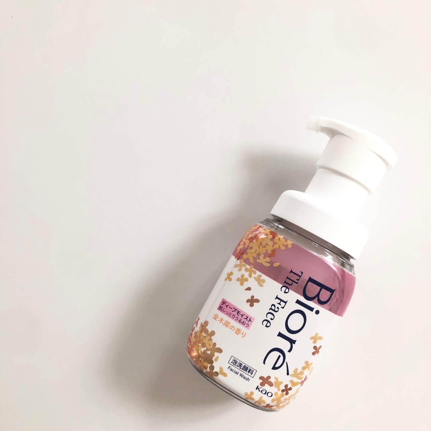 ビオレ ザフェイス 泡洗顔料 ディープモイスト 金木犀の香り/ビオレ/泡洗顔を使ったクチコミ（2枚目）