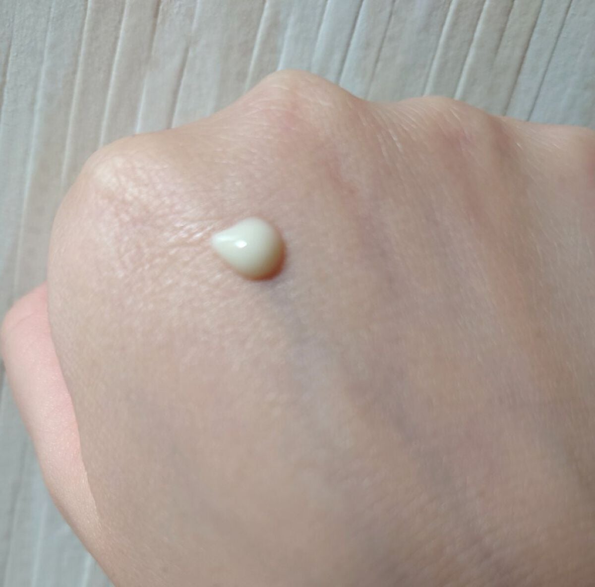 エリクシール ホワイト エンリッチド リンクルホワイトクリーム/エリクシール/アイケア・アイクリームを使ったクチコミ(2枚目)