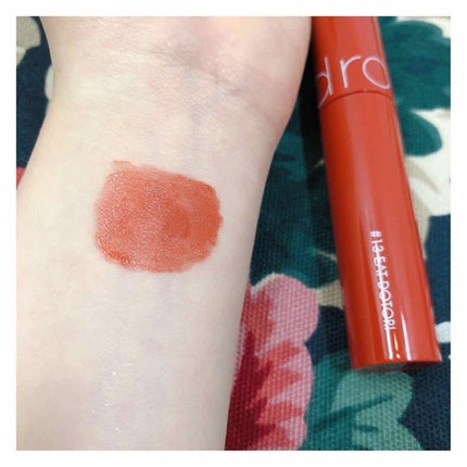 ジューシーラスティングティント/rom&nd/リップティントを使ったクチコミ(2枚目)