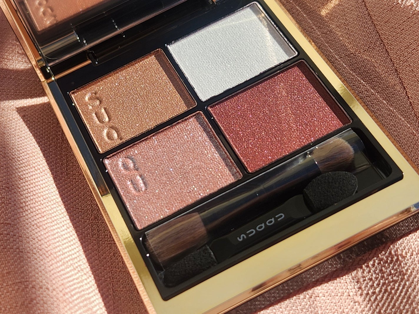 シグニチャー カラー アイズ/SUQQU/アイシャドウパレットを使ったクチコミ(4枚目)