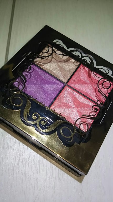 カラフルアイシャドウ/DAISO/アイシャドウパレットを使ったクチコミ(1枚目)