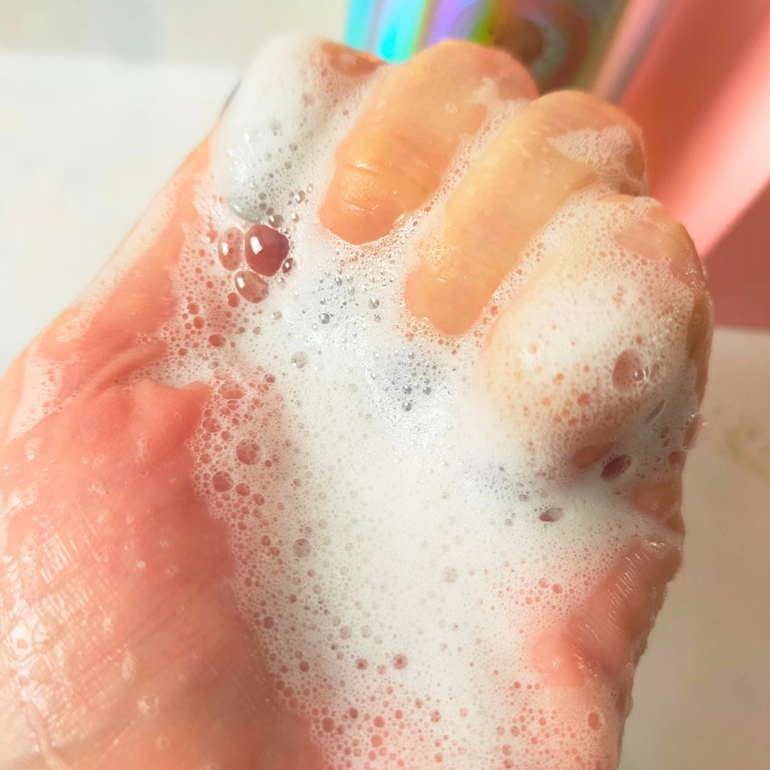 シカカーミングデイリースクラブウォッシュ/illuN/ボディスクラブを使ったクチコミ（3枚目）