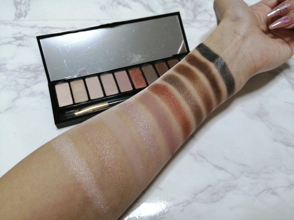 DOLCE&GABBANA BEAUTY アイラブドットのクチコミ「DOLCE&GABBANA BEAUTY
アイラブドットパレット

9900円とお高いこのパレ.....」（2枚目）