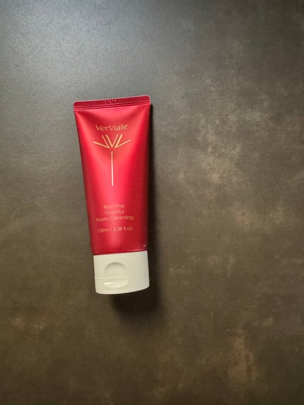 Kelly on LIPS 「Verviateのレッドパインユースフルクレンジングはきめ細か..」(4枚目)