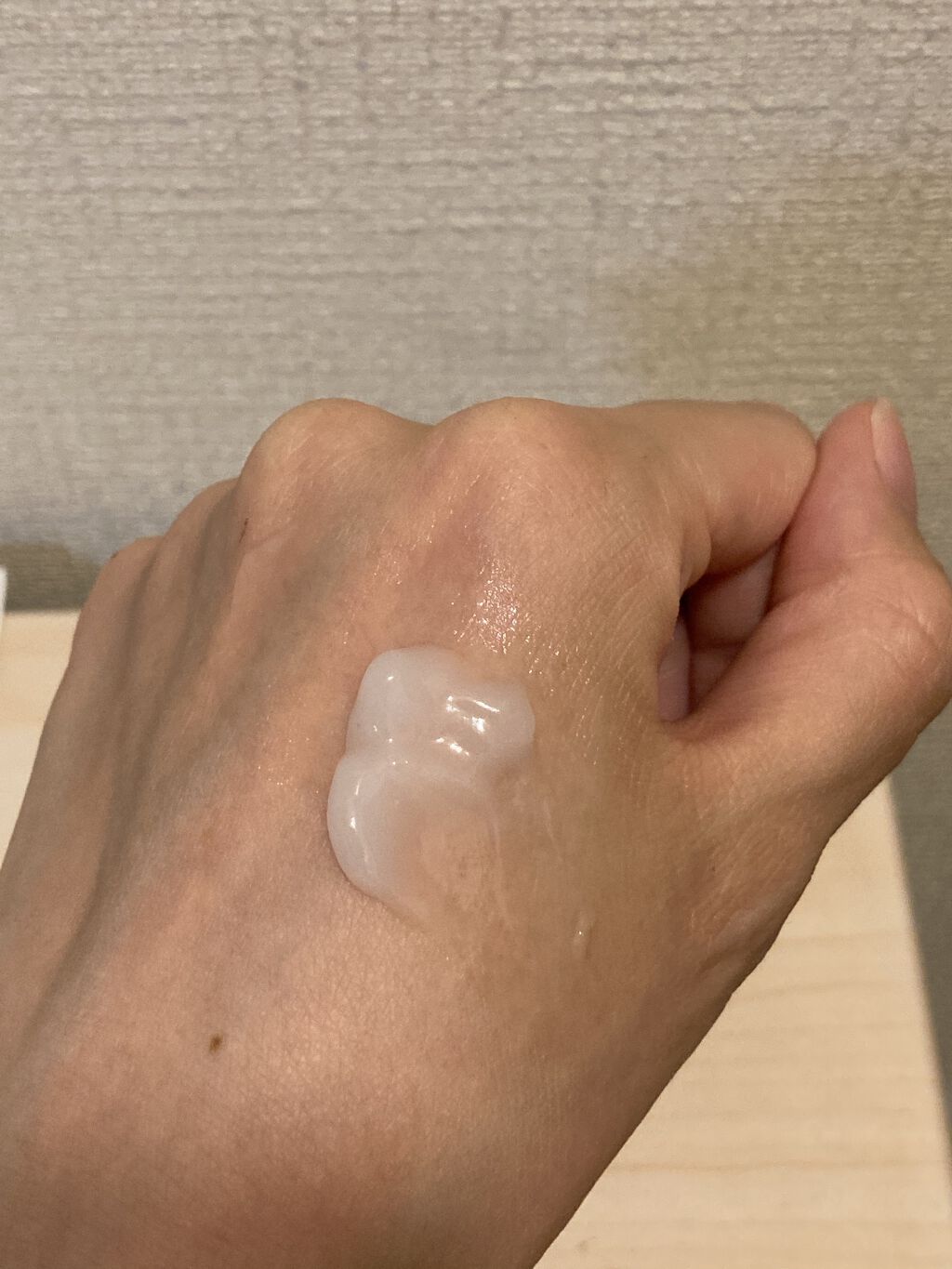 夏場しのぎ Ｎ/ビーハニー/美容液を使ったクチコミ（3枚目）