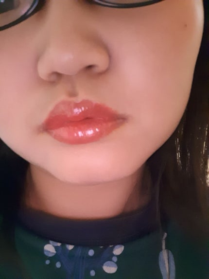 LIP38℃ +UnFrame<ホログラフィック>/UZU BY FLOWFUSHI/リップグロスを使ったクチコミ(3枚目)