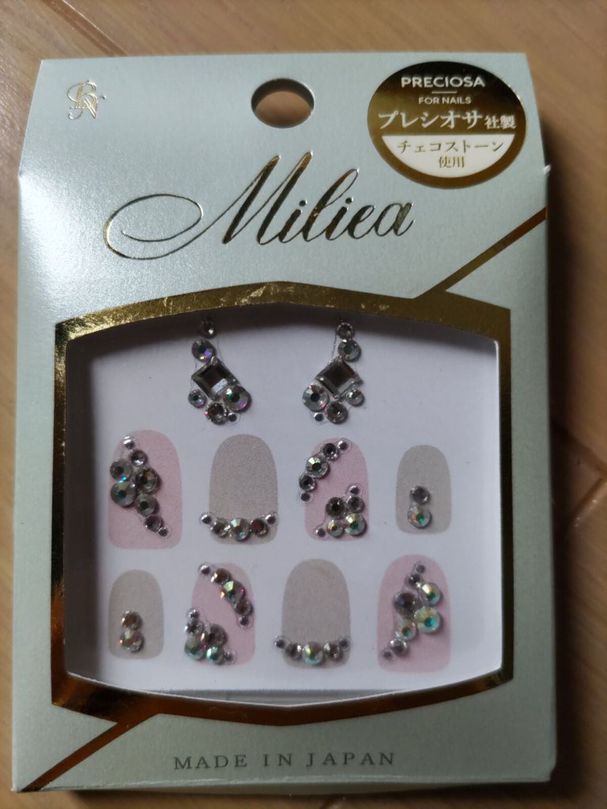 Miliea ミリア ジュエリーストーンネイルシール 全16種類/ビー・エヌ/ネイルシールを使ったクチコミ(1枚目)