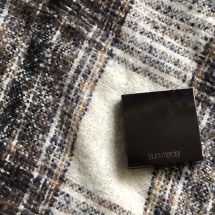 マットラディアンス ベイクドパウダー ハイライト01/ローラ メルシエ/パウダーハイライトを使ったクチコミ(2枚目)