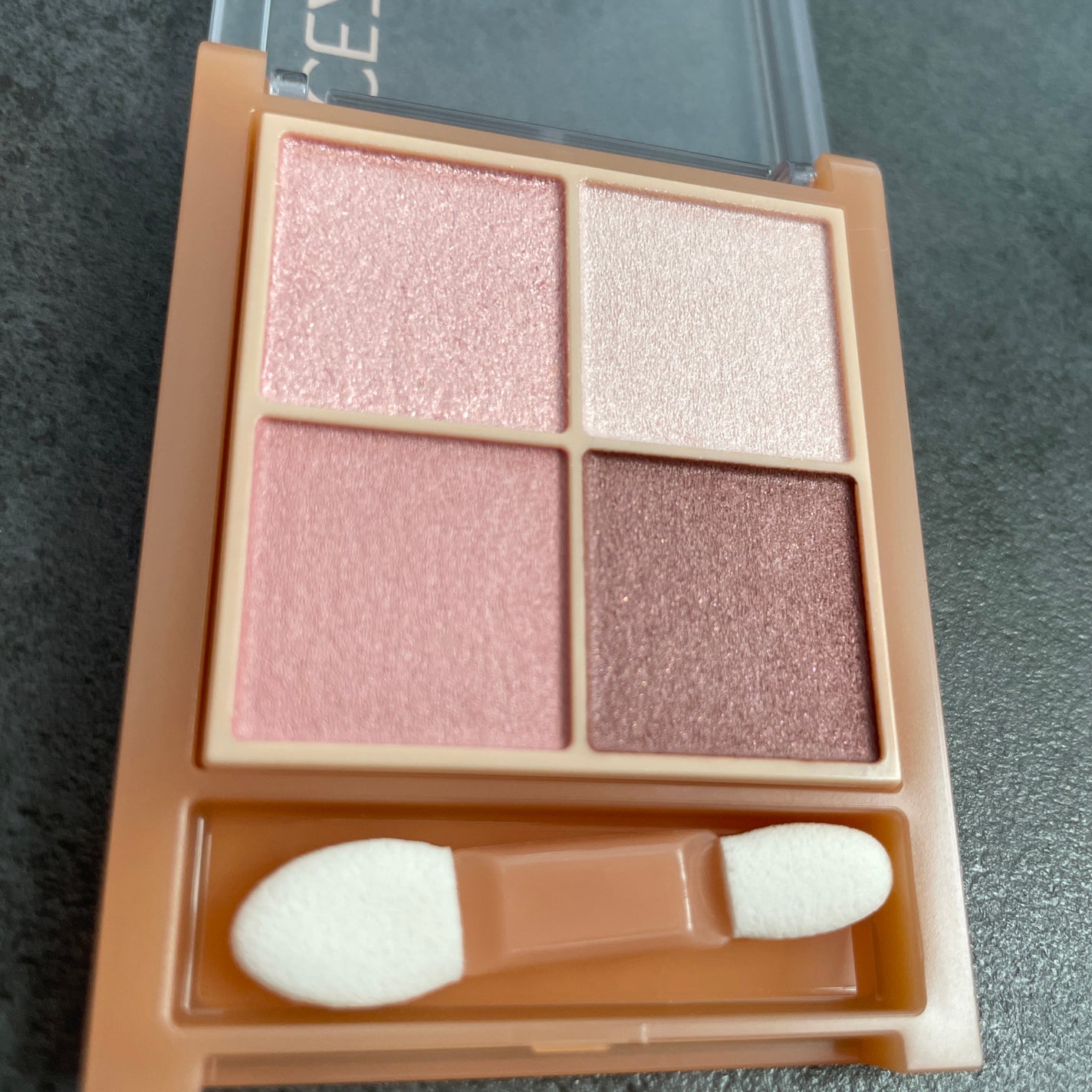 ベージュトーンアイシャドウ/CEZANNE/アイシャドウパレットを使ったクチコミ(2枚目)