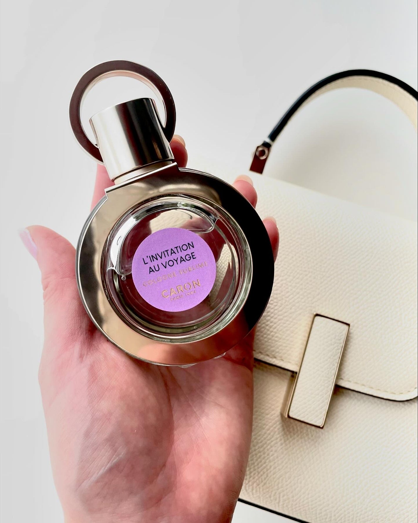 アンビタシオン・オー・ボワヤージ/キャロン/香水(その他)を使ったクチコミ(2枚目)