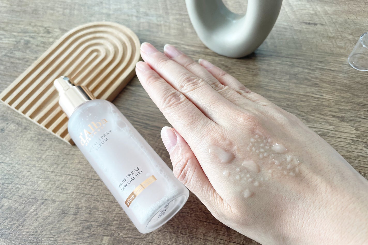 ダルバ ホワイトトリュフバイタルスプレーセラム/ダルバ/ミスト状化粧水を使ったクチコミ(3枚目)