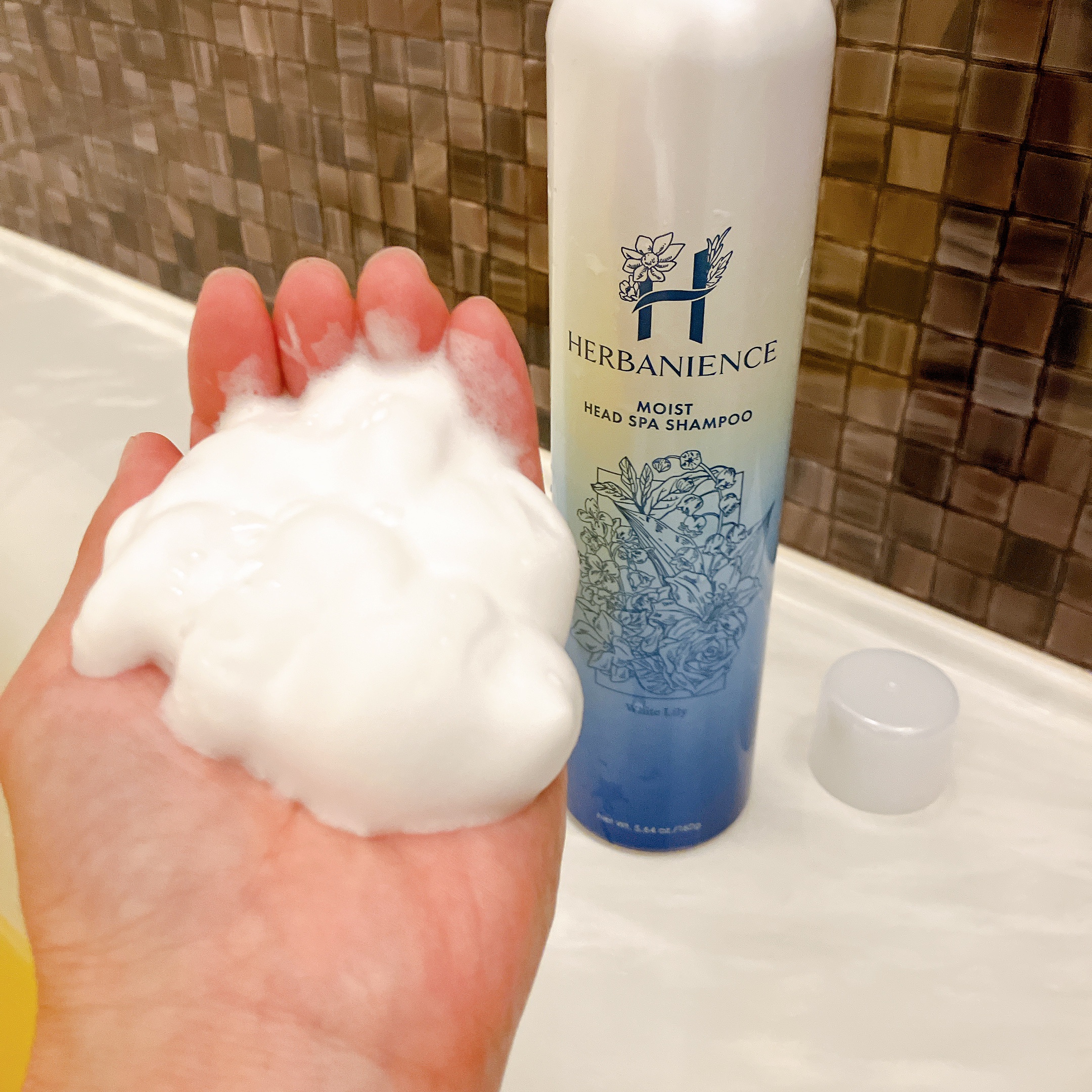 炭酸モイストスパシャンプー/HERBANIENCE/市販シャンプーを使ったクチコミ（3枚目）