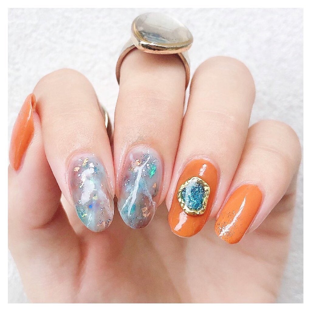 𝘼𝙮𝙪 ❦ 𝑆𝑒𝑙𝑓 𝑁𝑎𝑖𝑙 on LIPS 「❥こんばんは😌夏ネイルが恋しいのか寒くなってきたのに..」(4枚目)