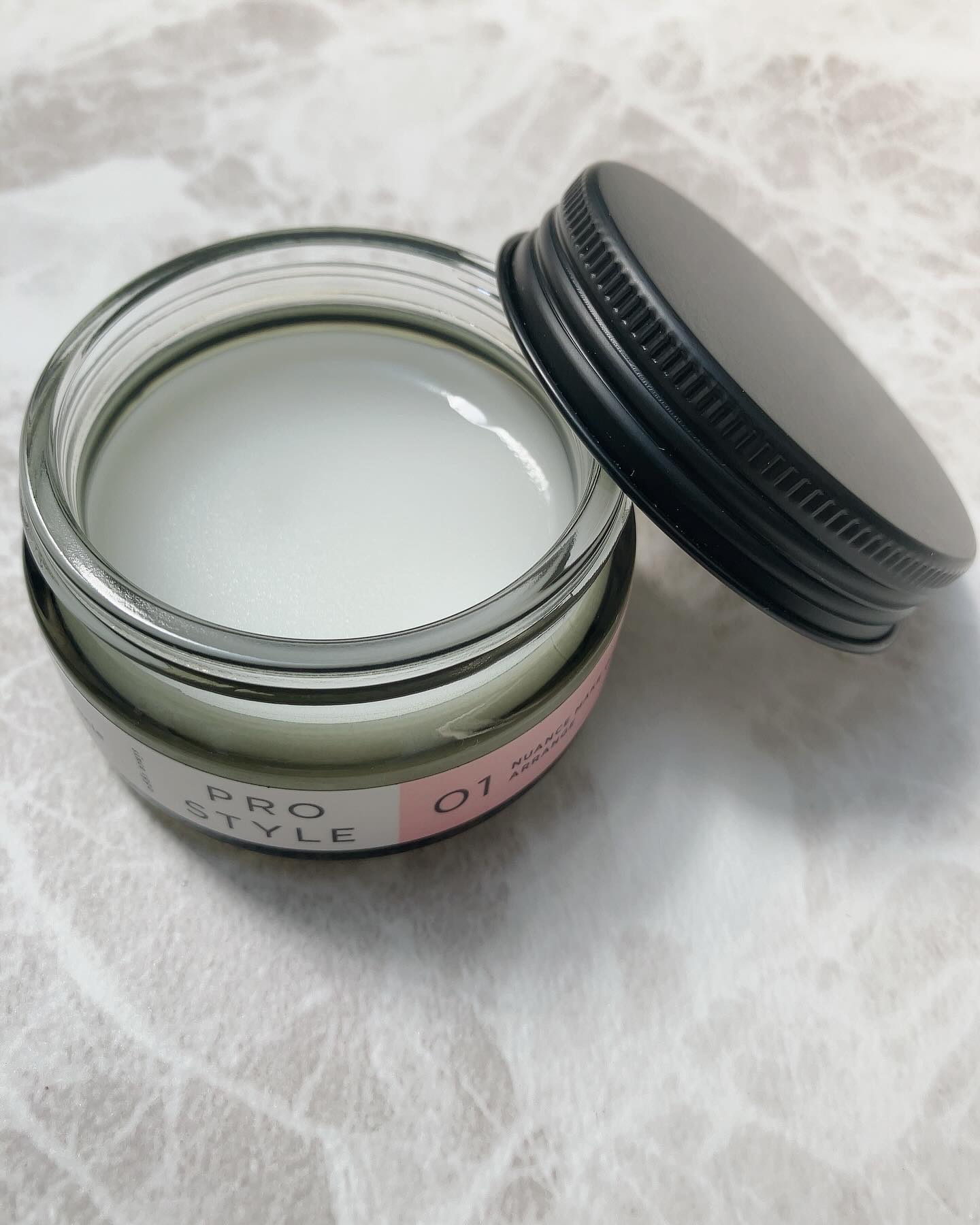 ニュアンスメイクオイルバーム アレンジ/プロスタイル/ヘアバームを使ったクチコミ（2枚目）