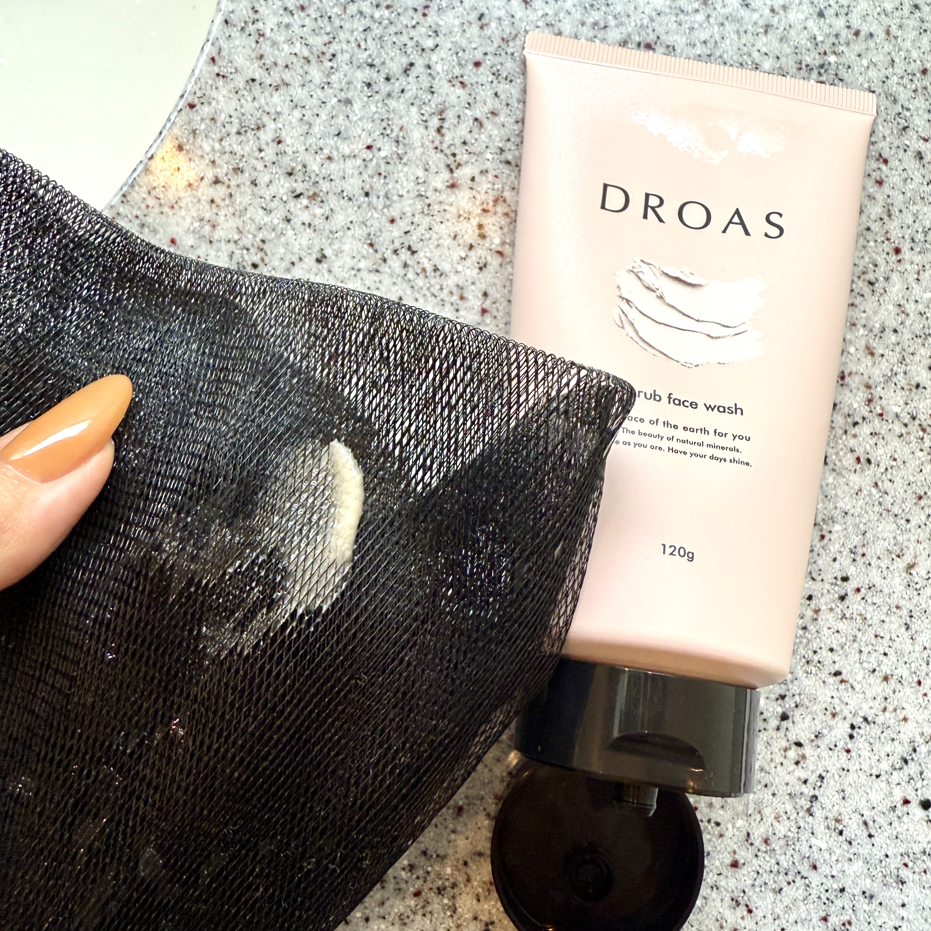 クレイマイルドスクラブウォッシュ/DROAS/スクラブ・ゴマージュを使ったクチコミ（2枚目）