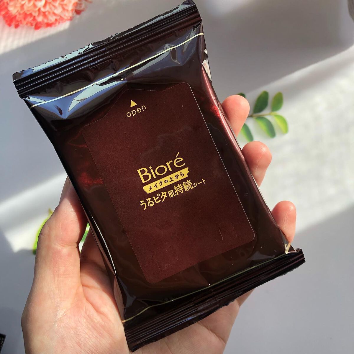 ビオレメイクの上からうるピタ肌持続シート/ビオレ/フェイスシートを使ったクチコミ（2枚目）