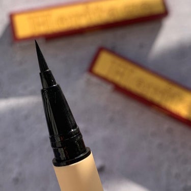 MERZY THE HERITAGE PEN EYELINERのクチコミ「◾️𝗺𝗲𝗿𝘇𝘆
 𝗛𝗘𝗥𝗜𝗧𝗔𝗚𝗘 𝗣𝗘𝗡 𝗘𝗬𝗘𝗟𝗜𝗡𝗘𝗥 
全2色
───────────.....」（3枚目）