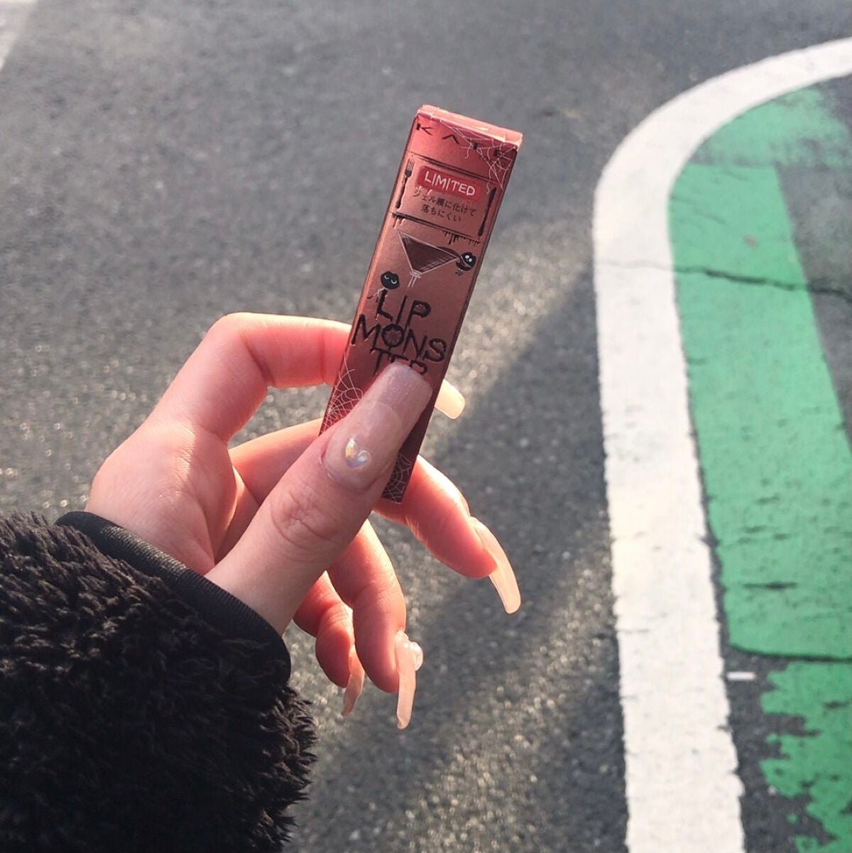 ぽん on LIPS 「急いでゲットした限定リプモンとメルカリ行きのものたち…..」(1枚目)