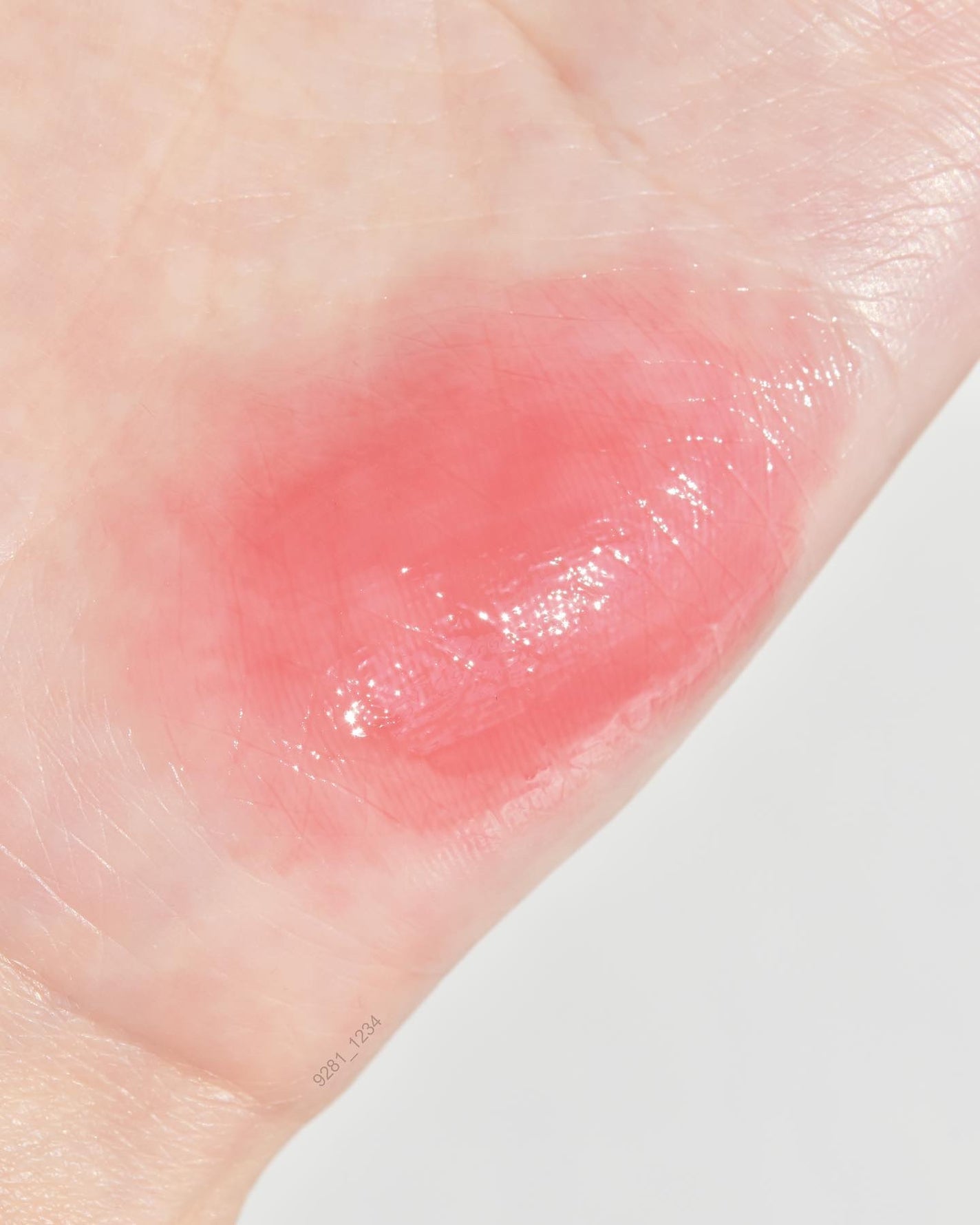 ジューシーラスティングティント/rom&nd/リップティントを使ったクチコミ(4枚目)