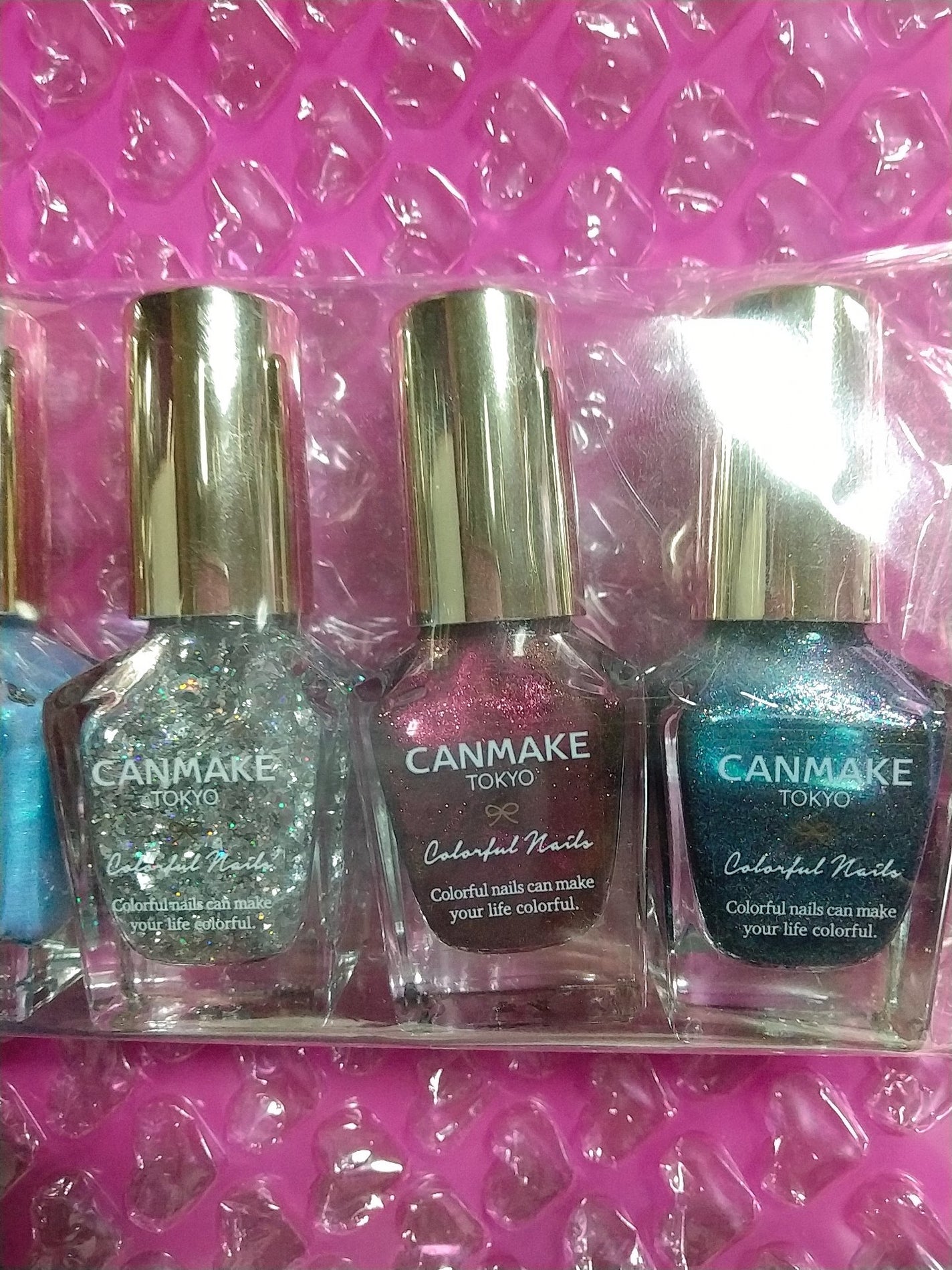 カラフルネイルズ/キャンメイク/マニキュアを使ったクチコミ(3枚目)