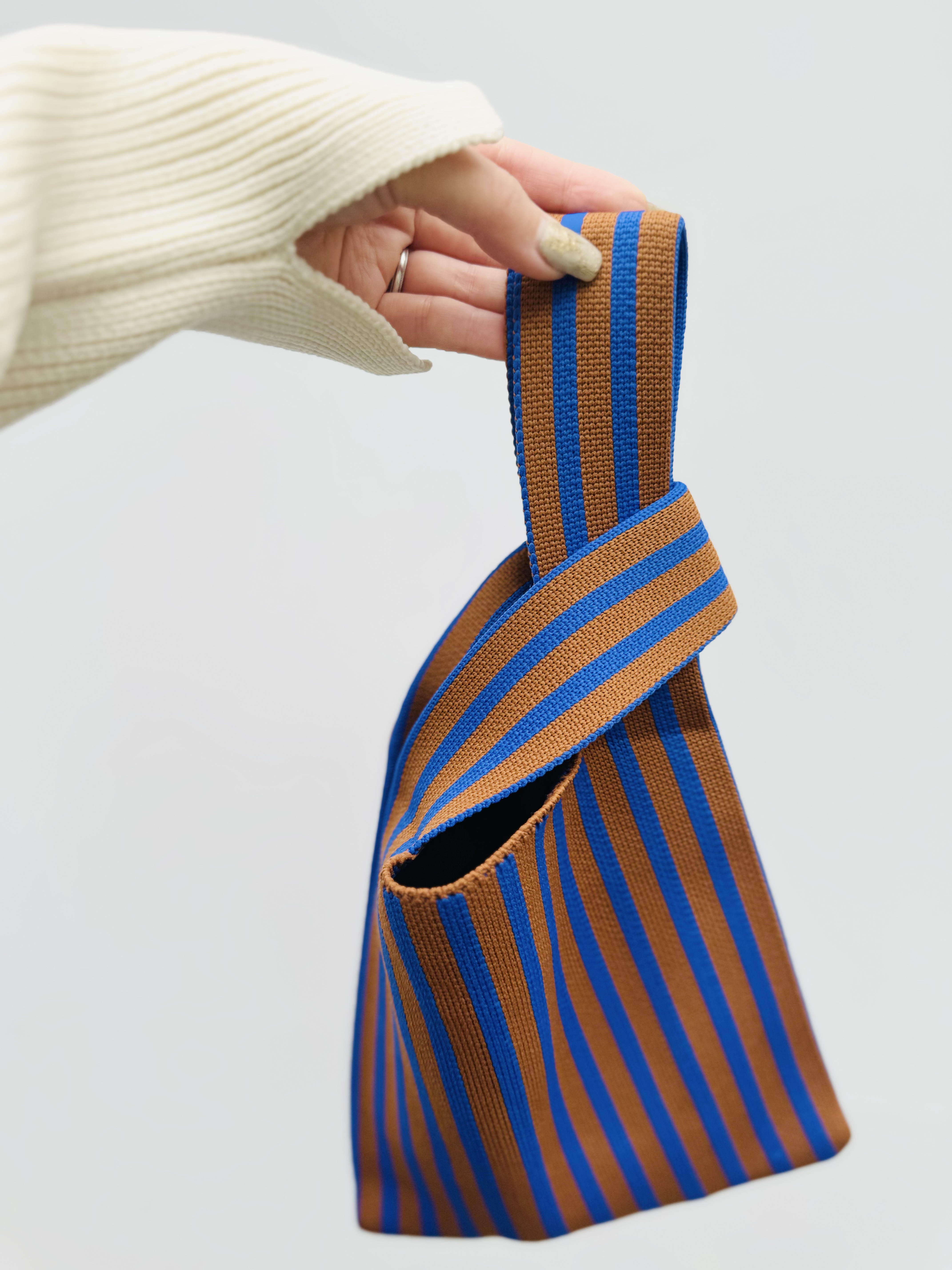 ルージュ エルメス ボーム ドゥ ソワン プール レ レーヴル/エルメス/リップバームを使ったクチコミ（2枚目）