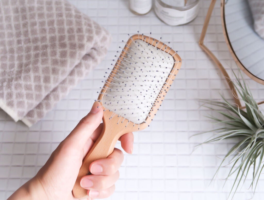 パドルブラシのおすすめ24選!効果や使い方・プレゼント向け商品も紹介のサムネイル