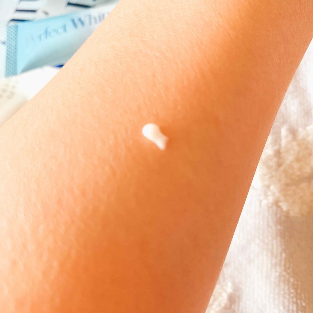 Perfect Whity　WHITE WRINKLE CREAM/R&/フェイスクリームを使ったクチコミ（3枚目）