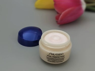 バイタルパーフェクション シュプリームクリーム コンセントレート/SHISEIDO/フェイスクリームを使ったクチコミ（2枚目）