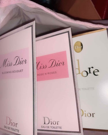 Dior ジャドール オードゥ トワレのクチコミ「
Dior
ミス ディオール ローズ&ローズ
ジャドール オードゥ トワレ

ディオールでお買.....」（1枚目）