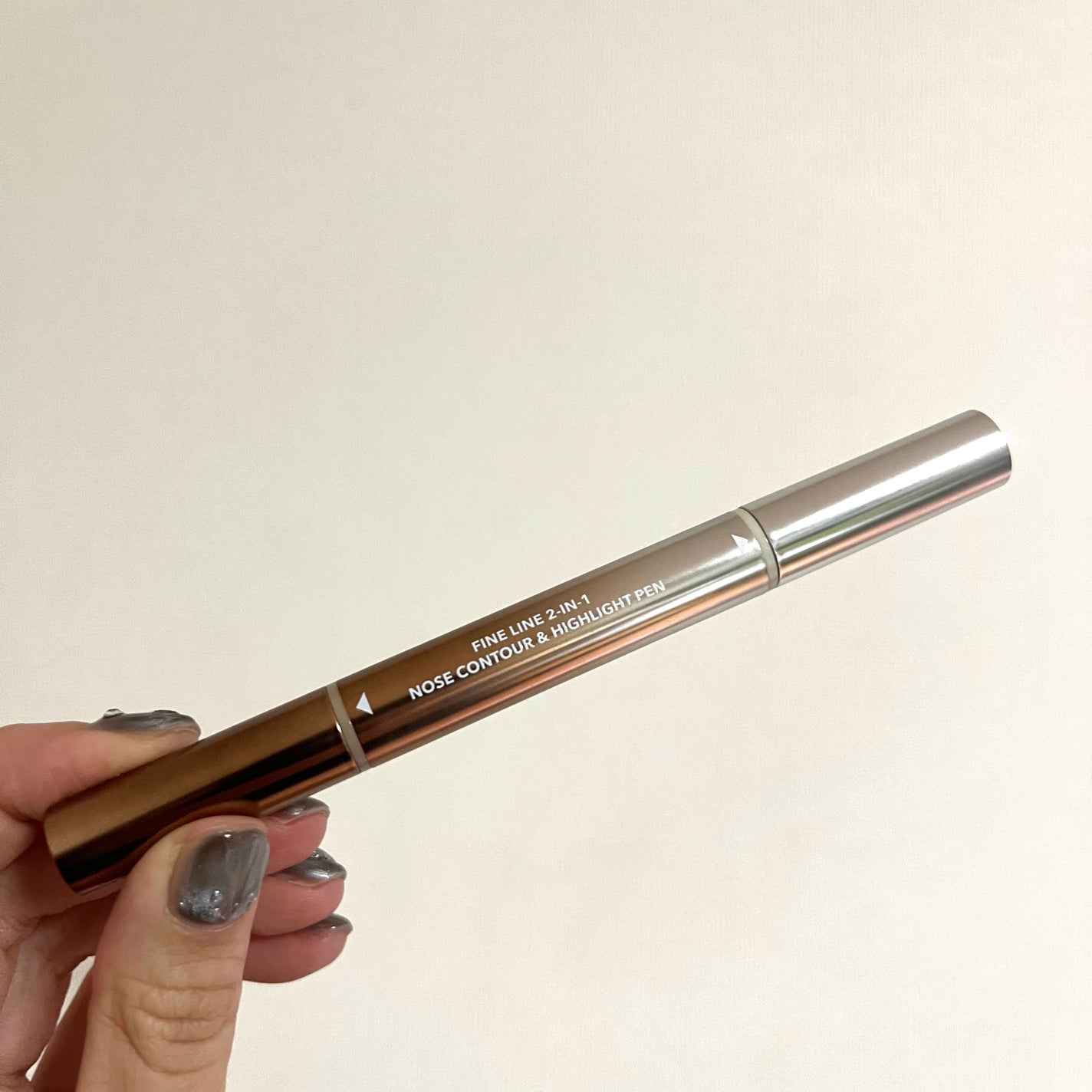 ファインライン 2-in-1 鼻輪郭 & ハイライト ペン/SHEGLAM/スティックハイライトを使ったクチコミ(4枚目)