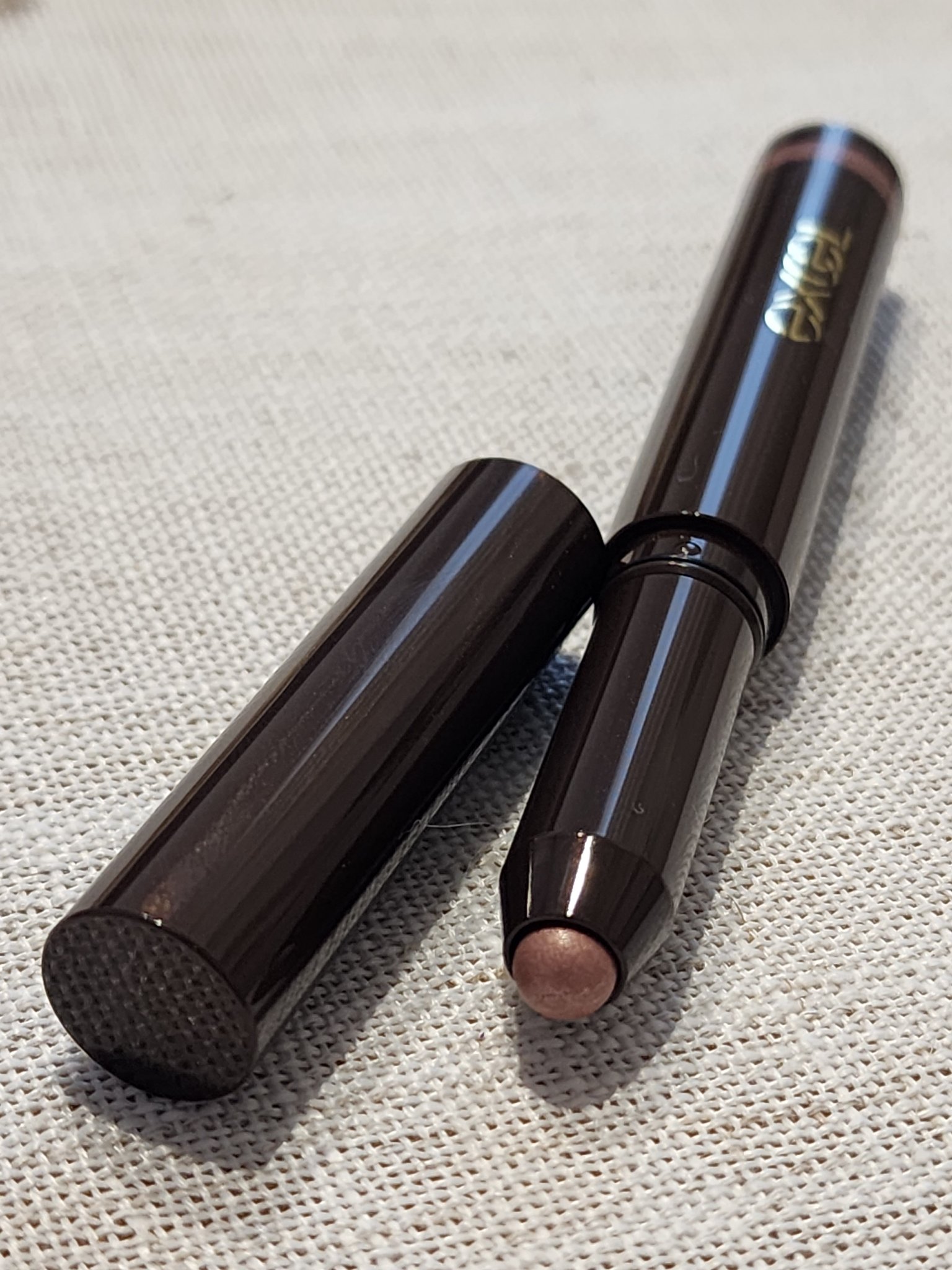 グリームオンフィットシャドウ/excel/スティックアイシャドウを使ったクチコミ（2枚目）