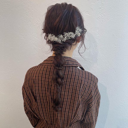 nanamin / 美容師 on LIPS 「【大人気編み下ろしヘア💐】特別な日にしたいヘアアレンジ♡結婚式..」(7枚目)