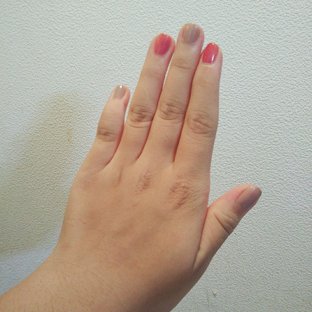 カラフルネイルズ/キャンメイク/マニキュアを使ったクチコミ(3枚目)