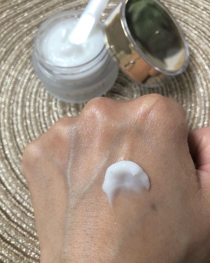 ナイトリフトオールインワン(夜⽤ジェルクリーム)/AWTEM/オールインワン化粧品を使ったクチコミ(5枚目)