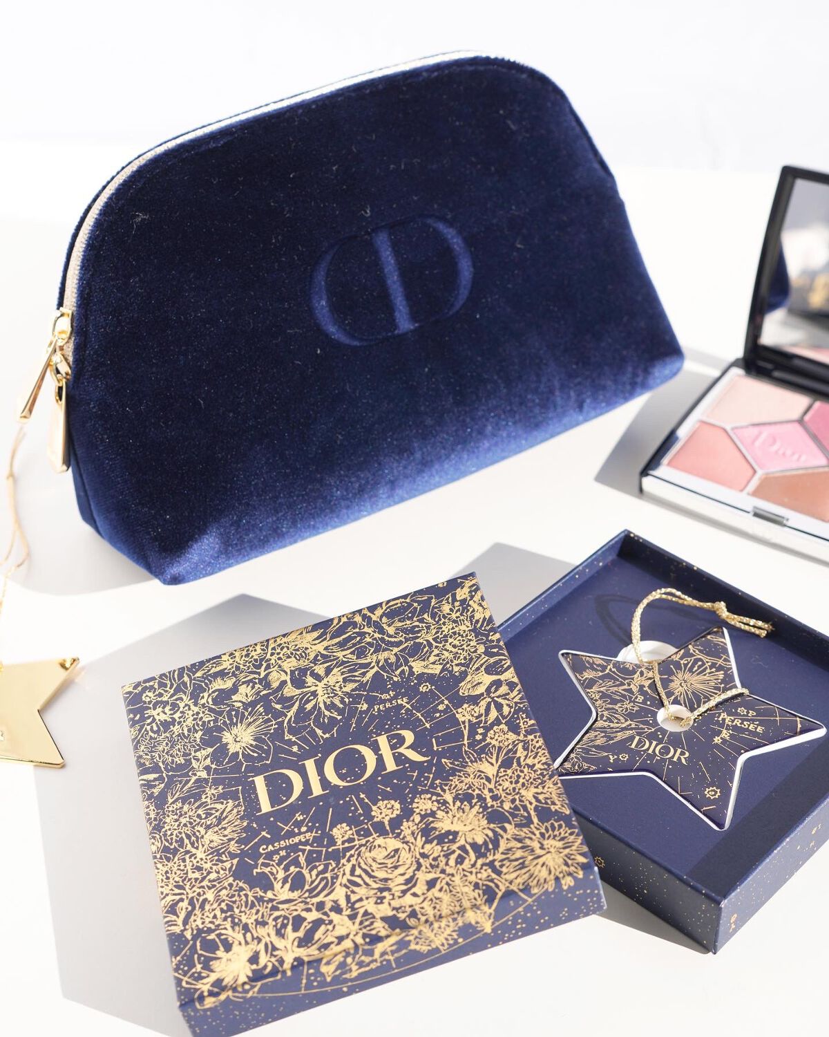 SUMOMO on LIPS 「𝐃𝐢𝐨𝐫𝐧𝐨𝐯𝐞𝐥𝐭𝐲🌌Diorの限定ノベルティーをご紹介しま..」(5枚目)