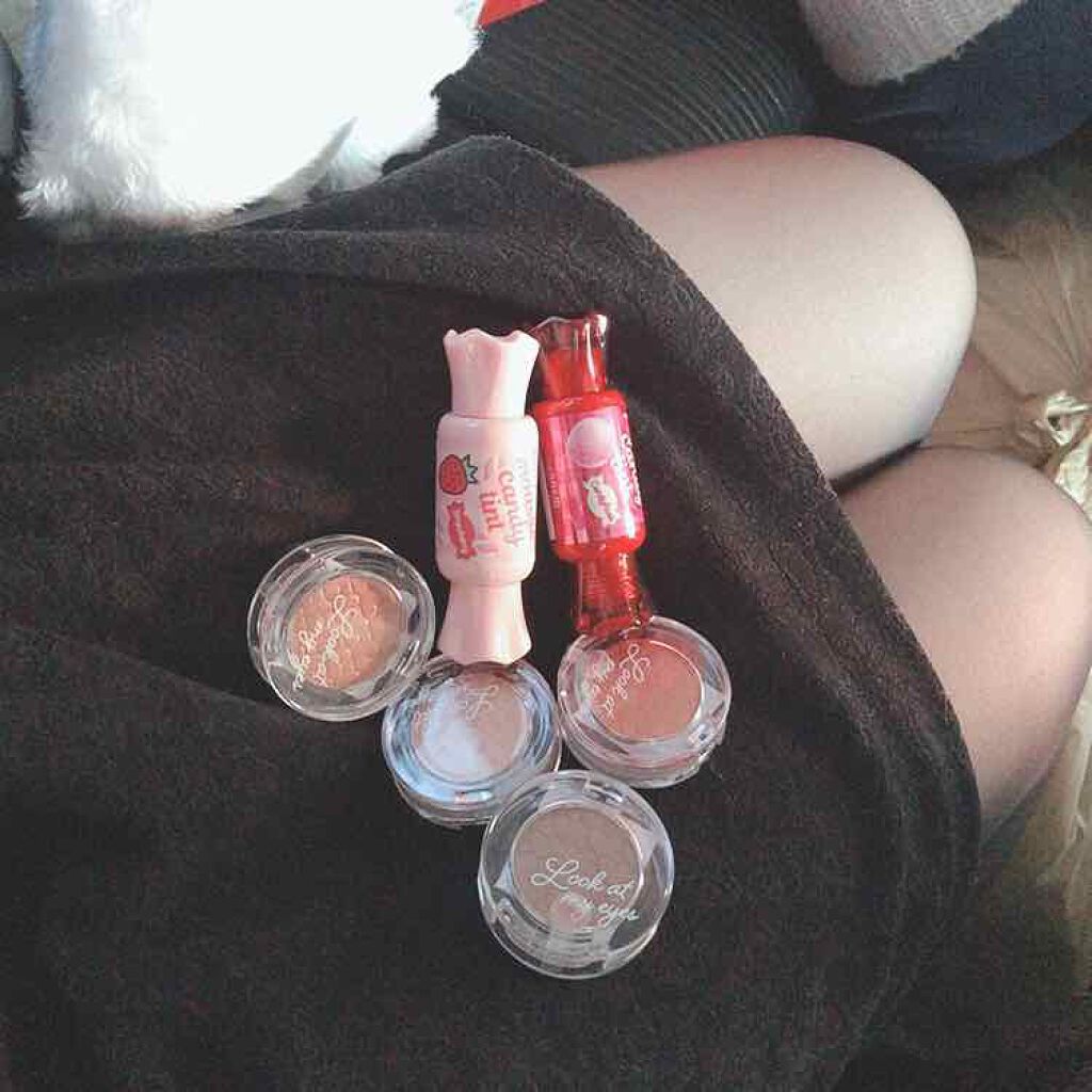 随分前に、ゲームセンターで取った子😌💕

クレンゲームに
コスメの時代なんて、聞いてないよ😦
本当にびっくりした。
しかも、田舎だから…エチュードハウスなんて、嬉しすぎる…。好きな色しかなくて、嬉しかった…楽しかった。
色選びとか、時