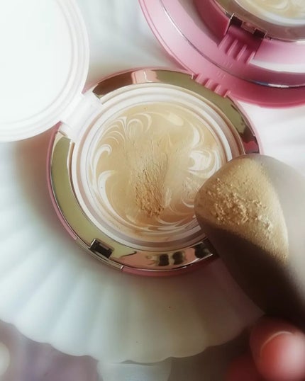 ヴェールヌーディ エッセンスパクトグロウ/AGE20’s/クリーム・エマルジョンファンデーションを使ったクチコミ(5枚目)