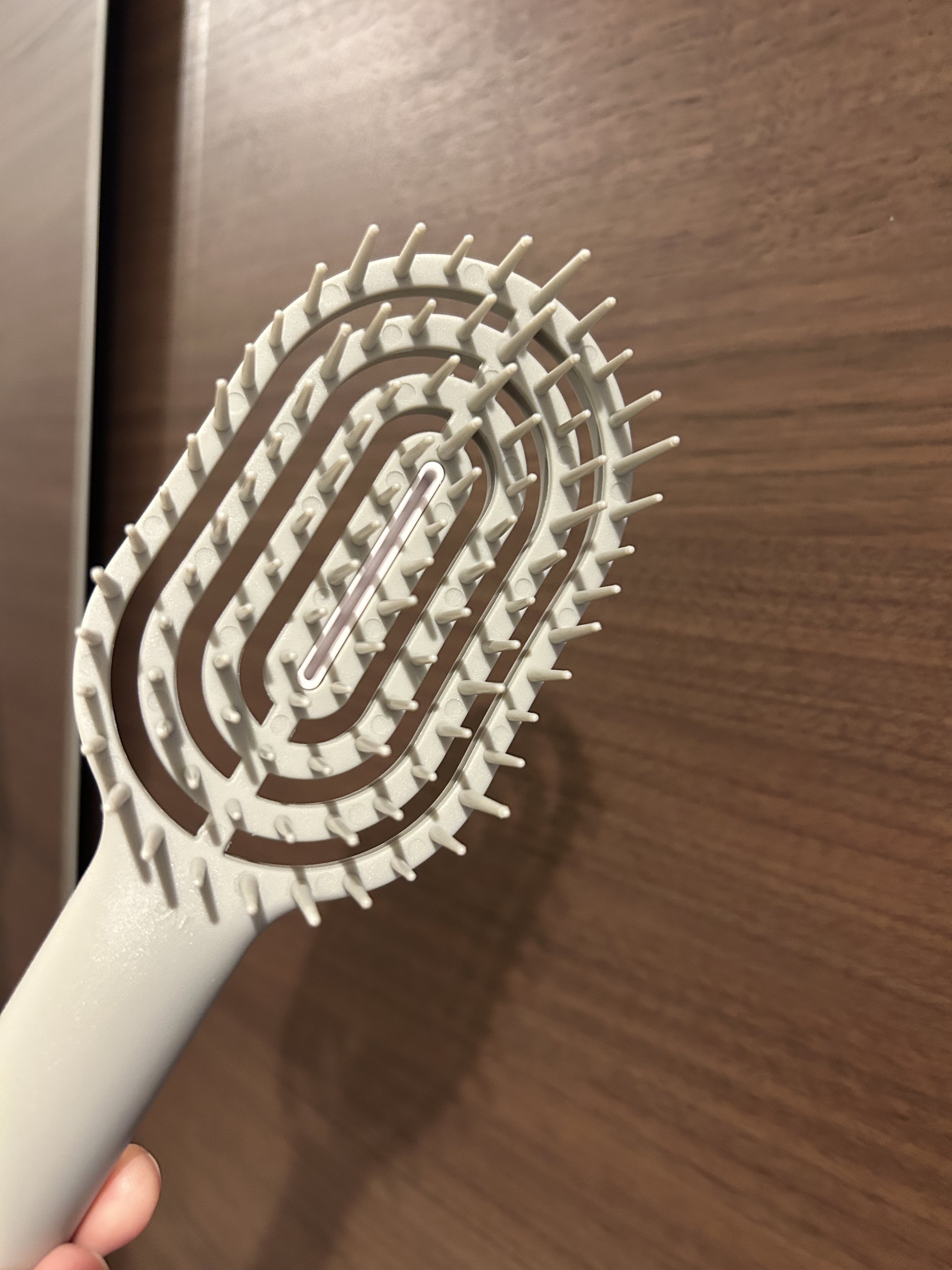 ユニークリー 4wayスムースヘアブラシ/ビー・エヌ/ヘアブラシを使ったクチコミ（3枚目）