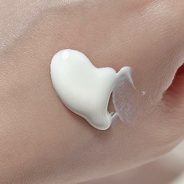 ビオレUV アクアリッチ ウォータリーホールドクリーム(水肌記憶UV)/ビオレ/日焼け止めクリームを使ったクチコミ(3枚目)