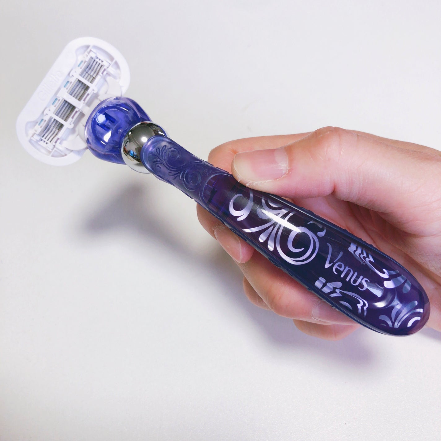 スワール 艶すべ肌/Gillette Venus/シェーバーを使ったクチコミ(1枚目)