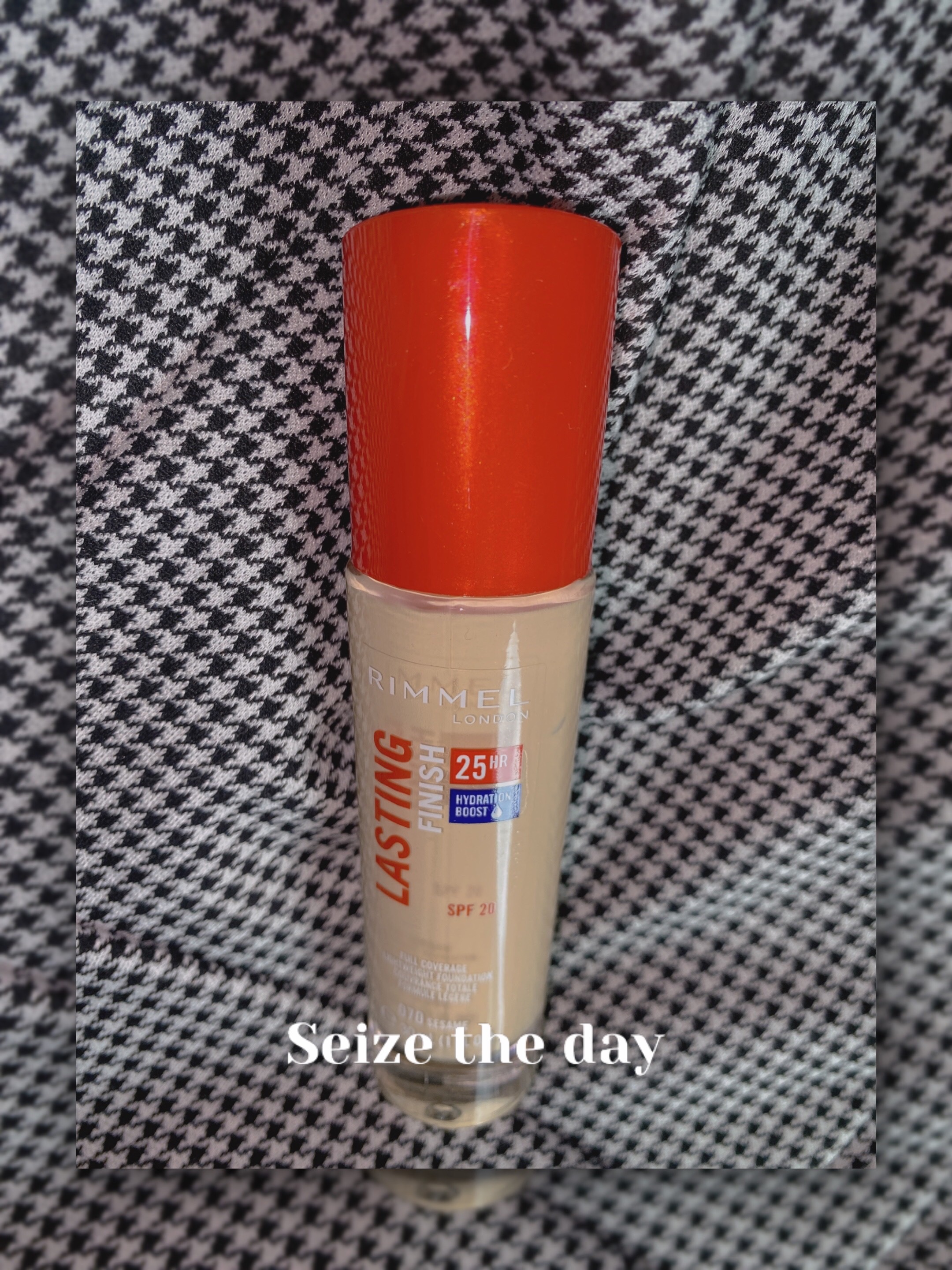 ラスティングフィニッシュ ファンデーション/リンメル ロンドン/リキッドファンデーションを使ったクチコミ（1枚目）