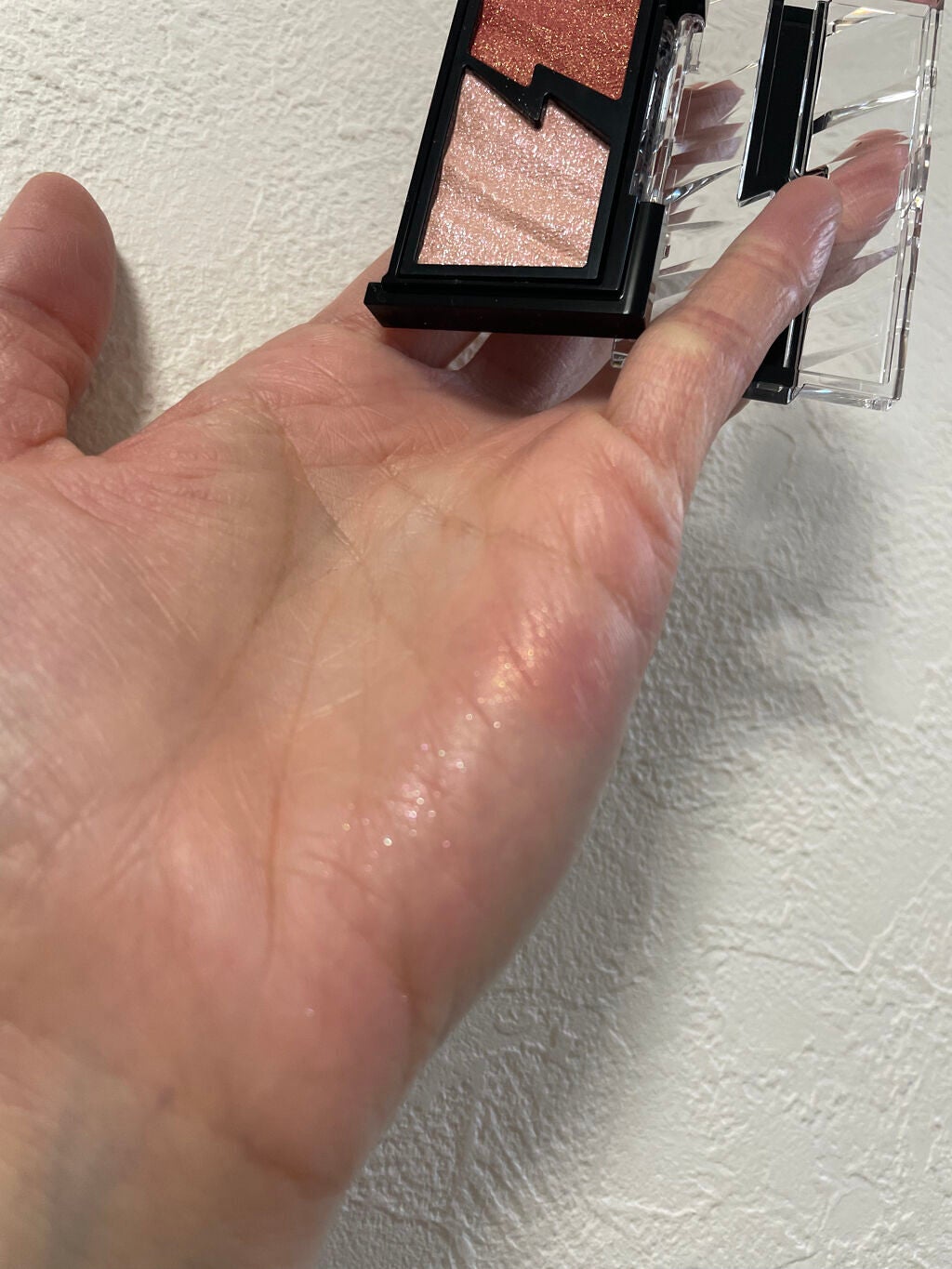 エレクトリックショックアイズ /KATE/アイシャドウパレットを使ったクチコミ(3枚目)