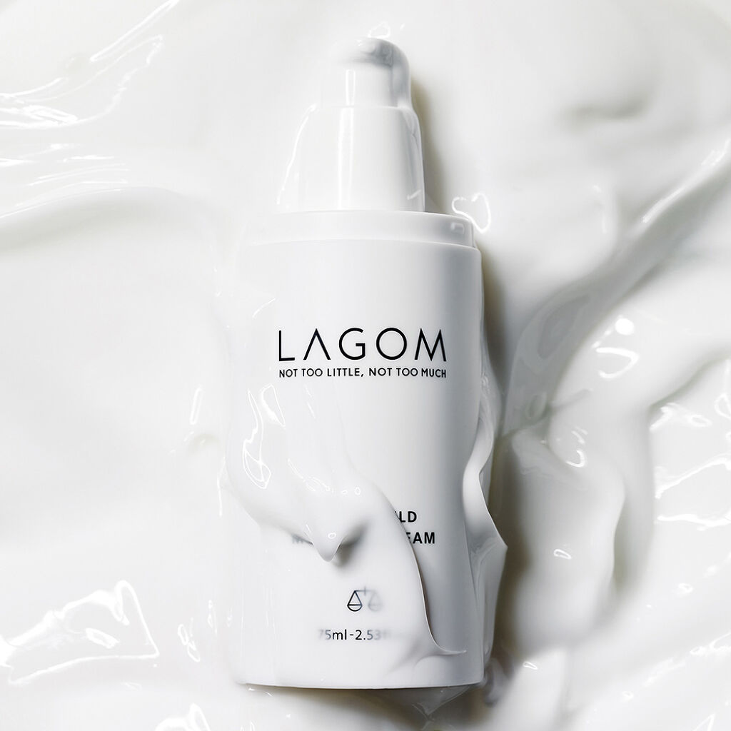 LAGOM  マイルドモイスチャークリームのクチコミ「＼簡単時短！朝の3ステップスキンケアをご紹介⭐︎／

みなさまこんばんは！LAGOM〈ラゴム〉.....」（3枚目）