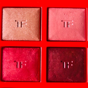 アイ カラー クォード 01SC エレクトリック チェリー (限定色)/TOM FORD BEAUTY/アイシャドウパレットを使ったクチコミ（3枚目）