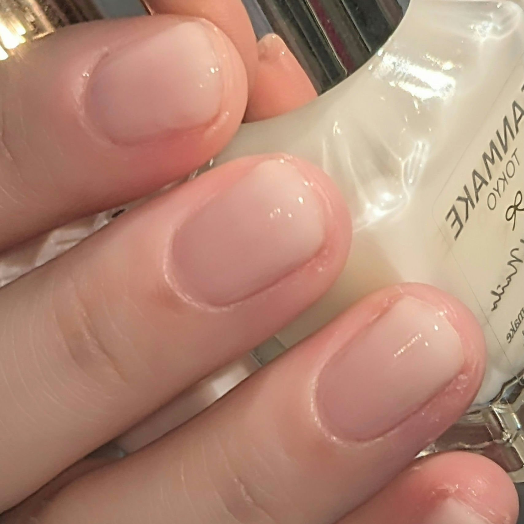 やってみたかった白グラデ🤍
まだまだ練習が必要だけどまあ満足な仕上がり！
キャンメのミルクシロップ、今まで使った白系ポリッシュの中でダントツ使いやすくて好き！！